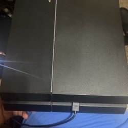 PS4 Good Condition Barely Used Comes With Controller And HDMI