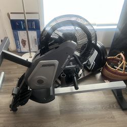 Brand New Rowing Machine 