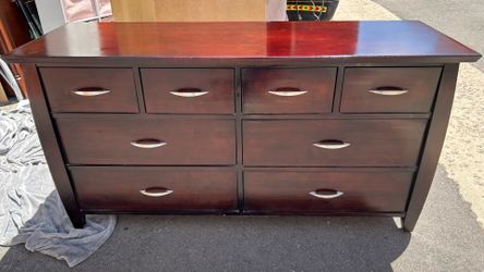 Modern Large Dark reddish brown dresser 8 drawers L64”*D21”*H32”(address in description) 👇delivery 🚚 available within 15 miles for extra $55 deliver