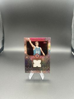 Topps 2025-26 Franchise Fabrics Liam McNeeley Rookie Memorabilia #FF-LM Hornets