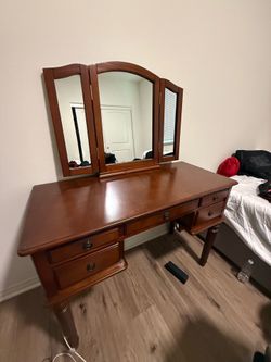 Brown vanity