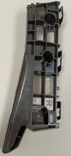 2010+ 2015 Prius Right Fender attachment bracket