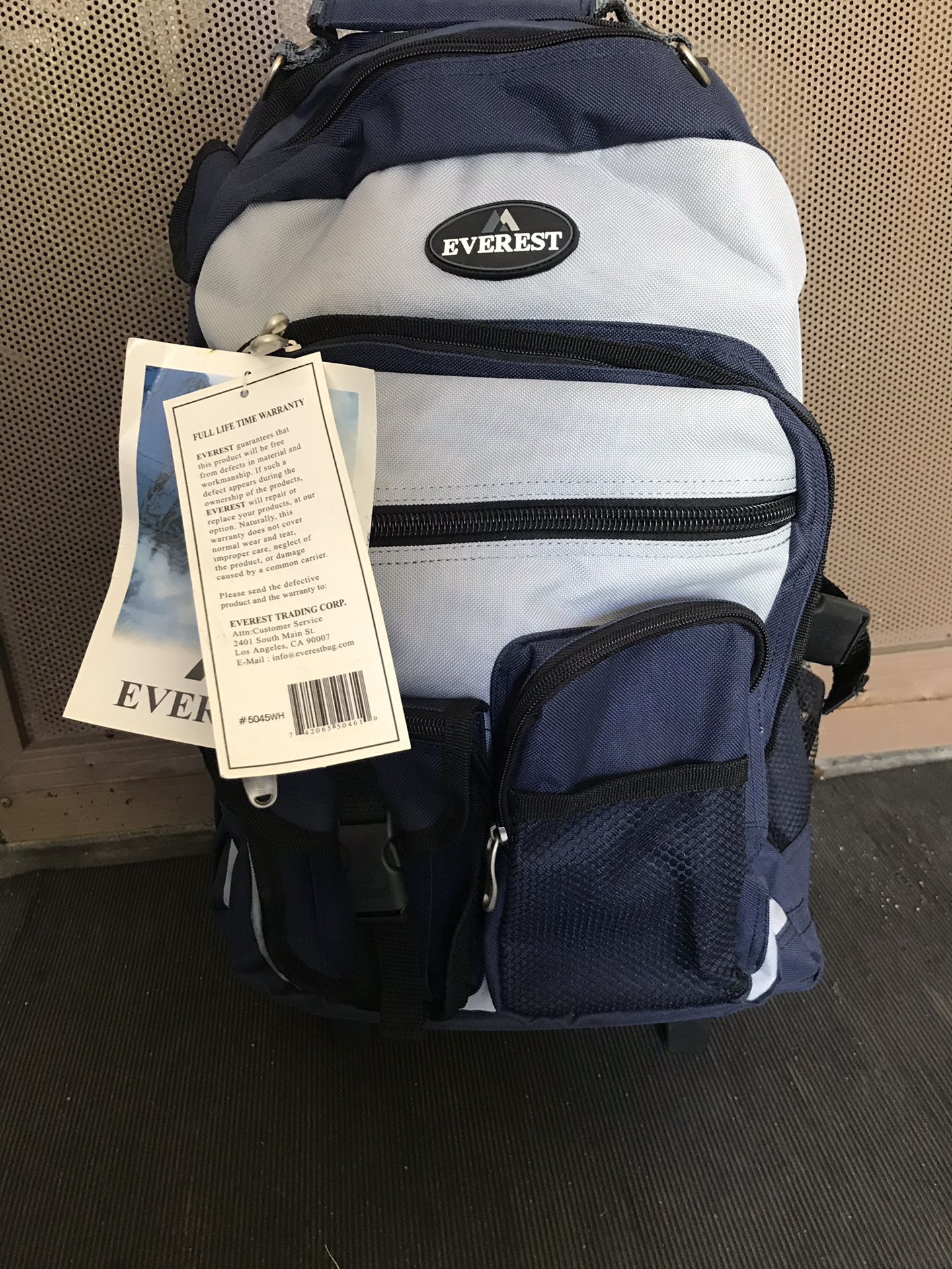 Everest rolling backpack