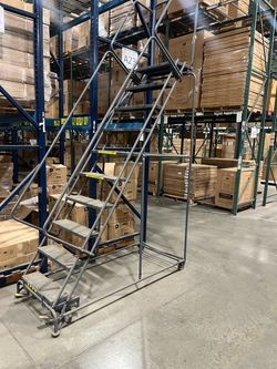 Rolling ladder
