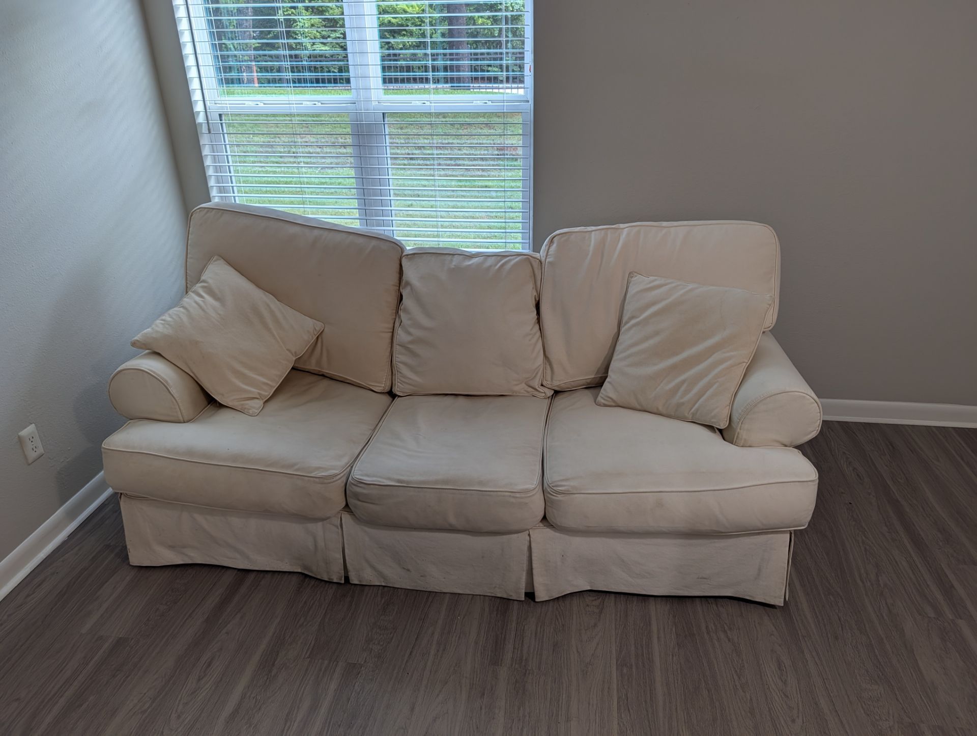 White 3-Cushion Couch