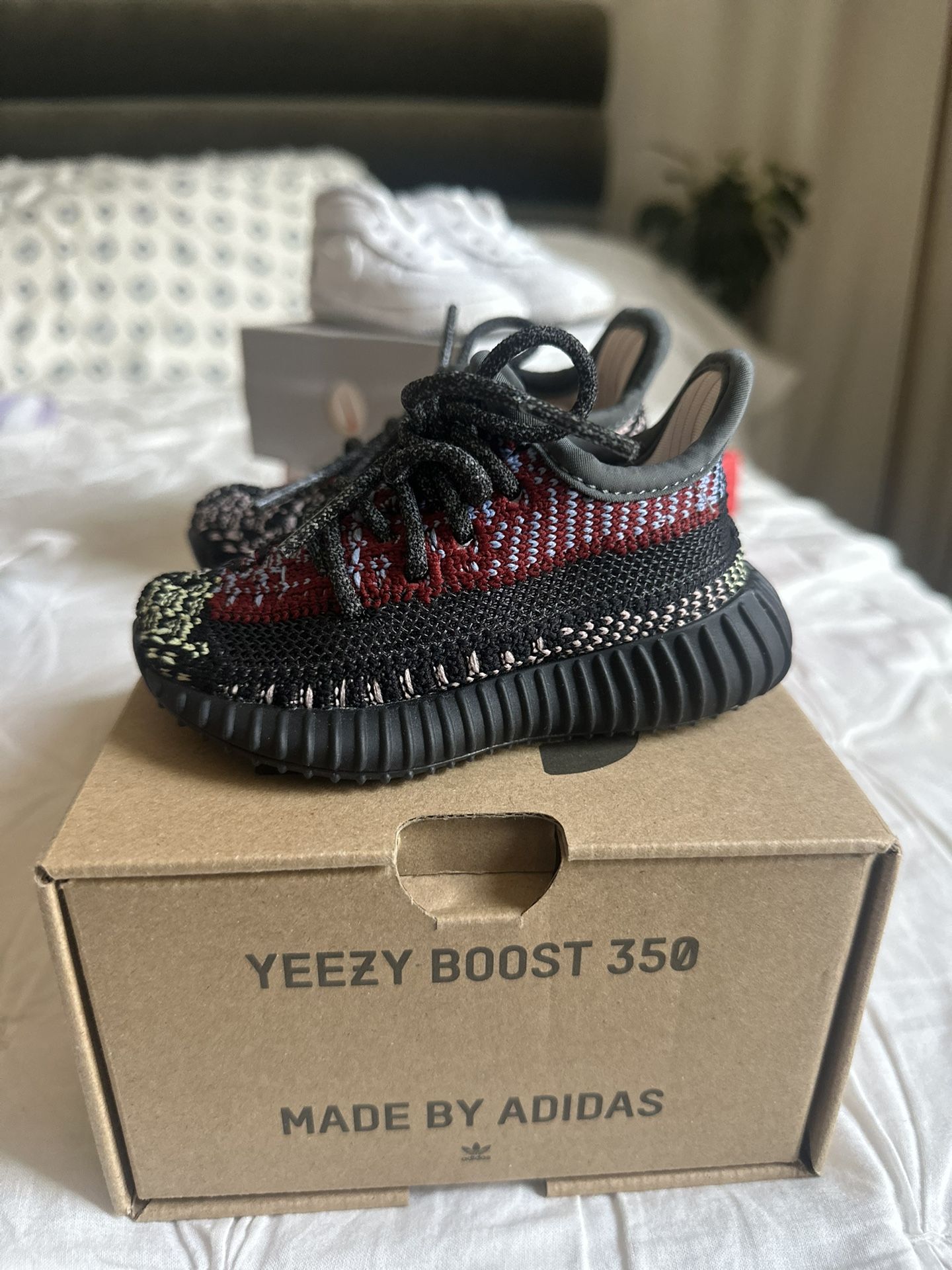 Adidas Yeezy Boost 350 V2 - Toddler 4c