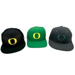 Nike Men’s Oregon Ducks Baseball Caps Hats - Black, Green, Gray Men’s size 7 1/4” - 7 5/8”