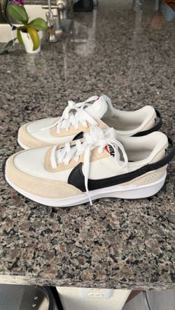 Women’s size 6.5 Nike shoes
