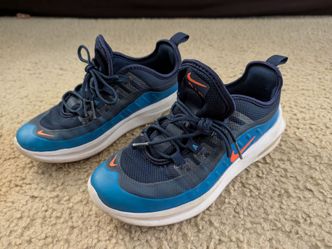 Nike boys Air Max Axis - 3Y - Blue