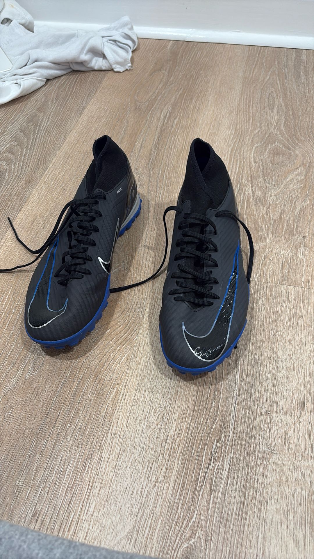 Nike Soccer Indoor Cleats