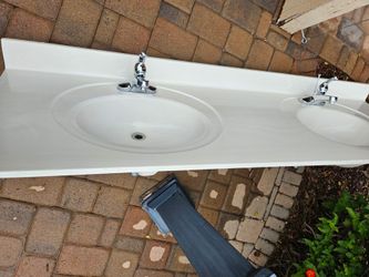 Bathroom countertop
