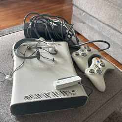 Xbox 360 With 16 Games