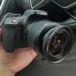 Canon Rebel T7