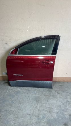 (726) 17-23 Gmc Acadia Left Front Door 2017 2018 2019 2020 2021 2022 2023