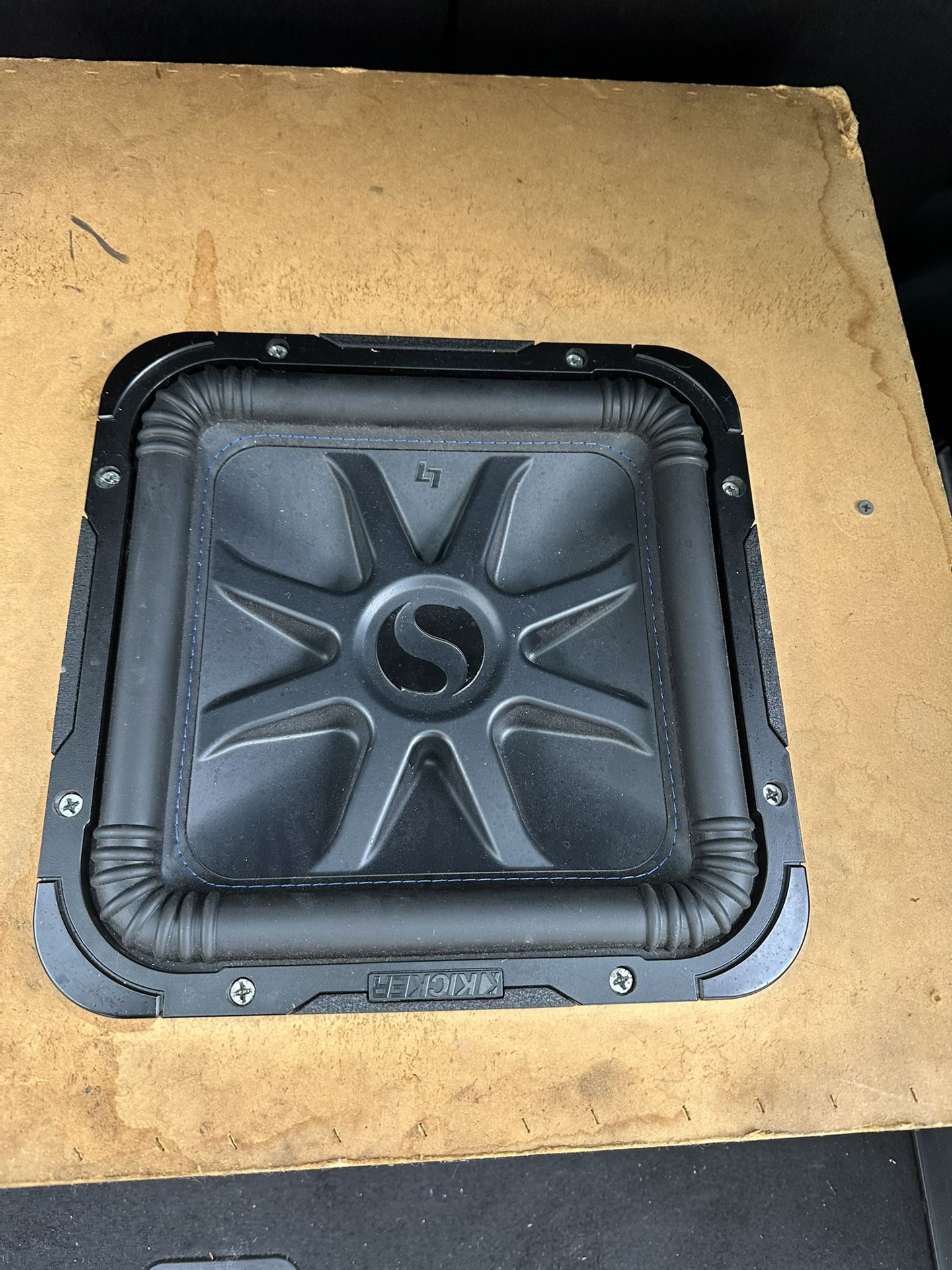 Kicker L7 12”