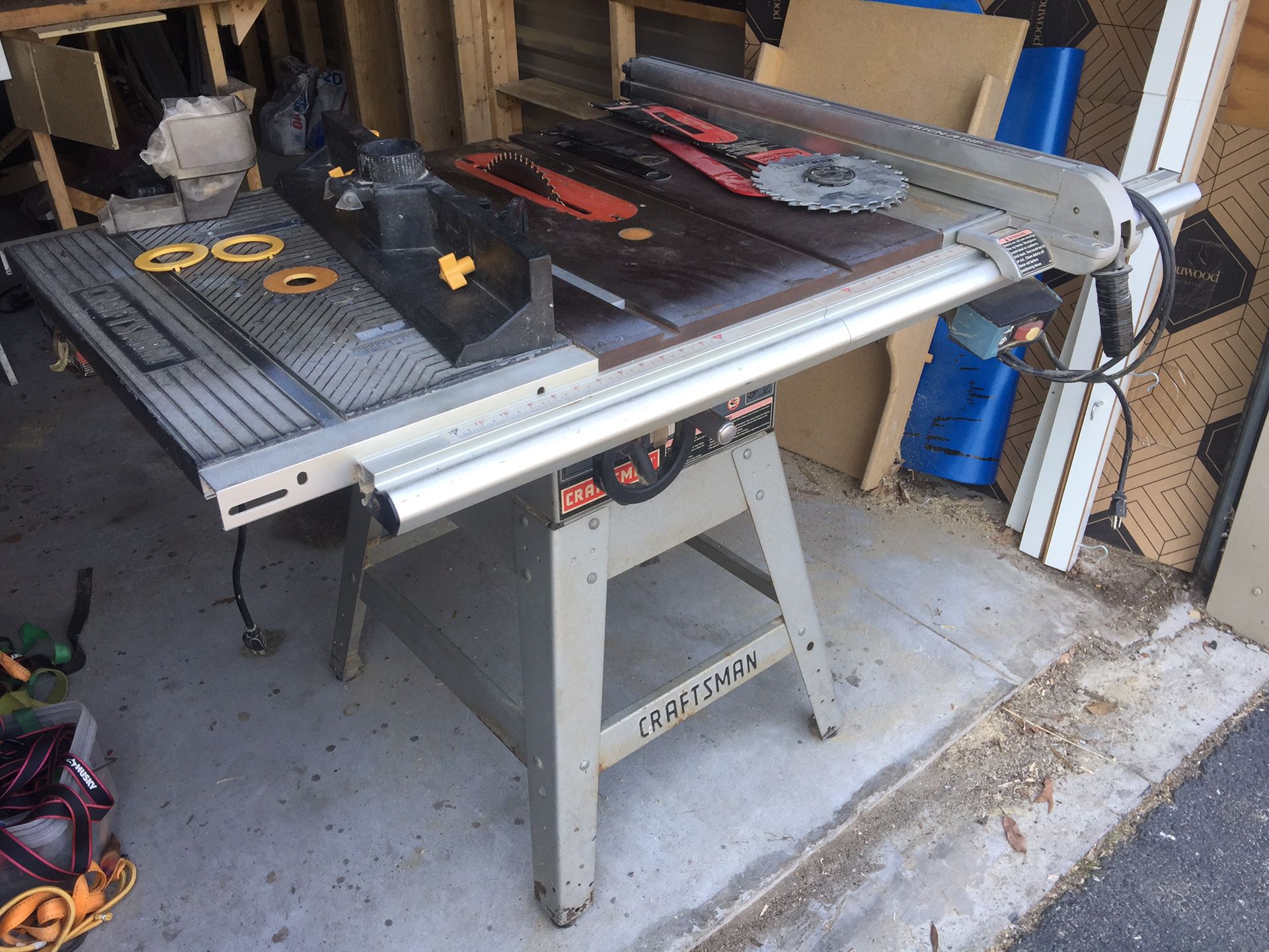 Craftsman 10” table saw with router table extension 13A