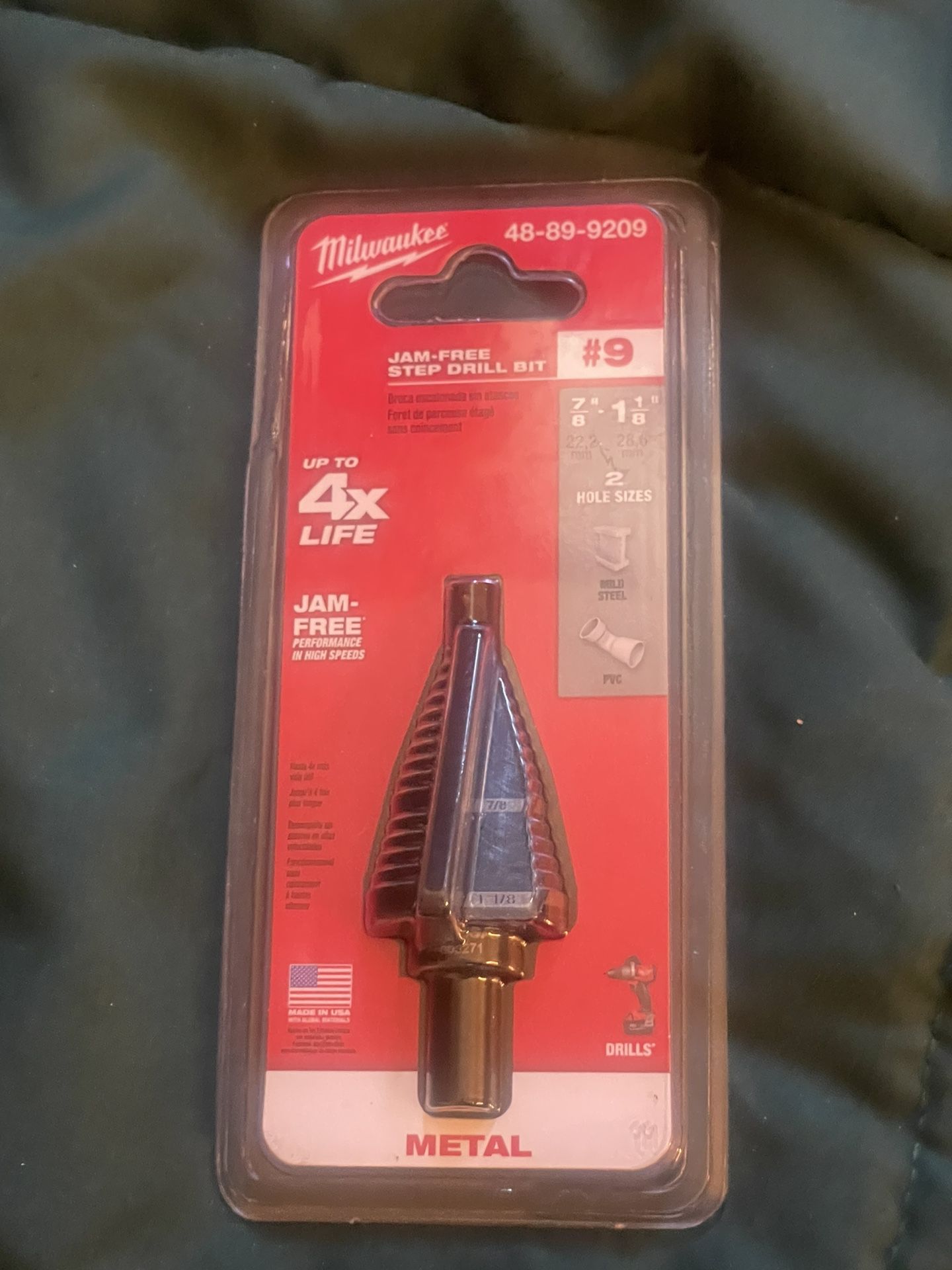 Milwaukee 7/8 in. - 1-3/8 in. #12 Black Oxide Step Drill Bit (5-Steps) 48-89-