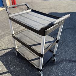 Rubbermaid Utility Cart 