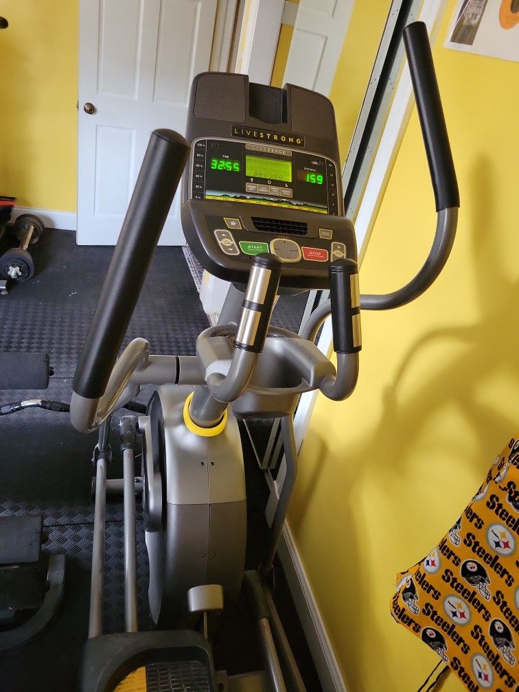 Livestrong Elliptical Machine