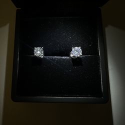 Moissanite Diamond Stud Earrings 5mm