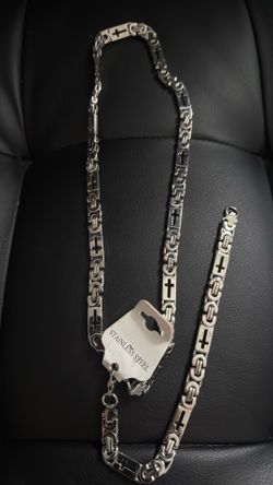 Stainless steel cross necklace