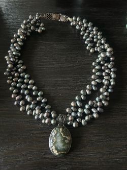 Gray Cultured Baroque Pearl Beaded Necklace with Oval Bezel 825 Pendant Box Clasp
