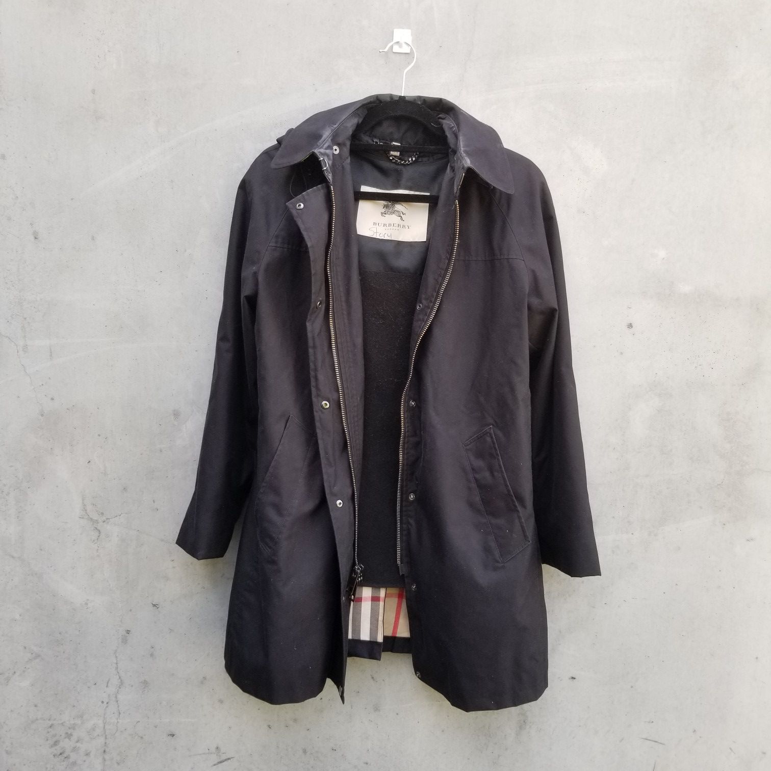 Burberry womens size 10 black raincoat