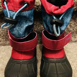 Columbria Brand Girls Size 8 Winter Boot 