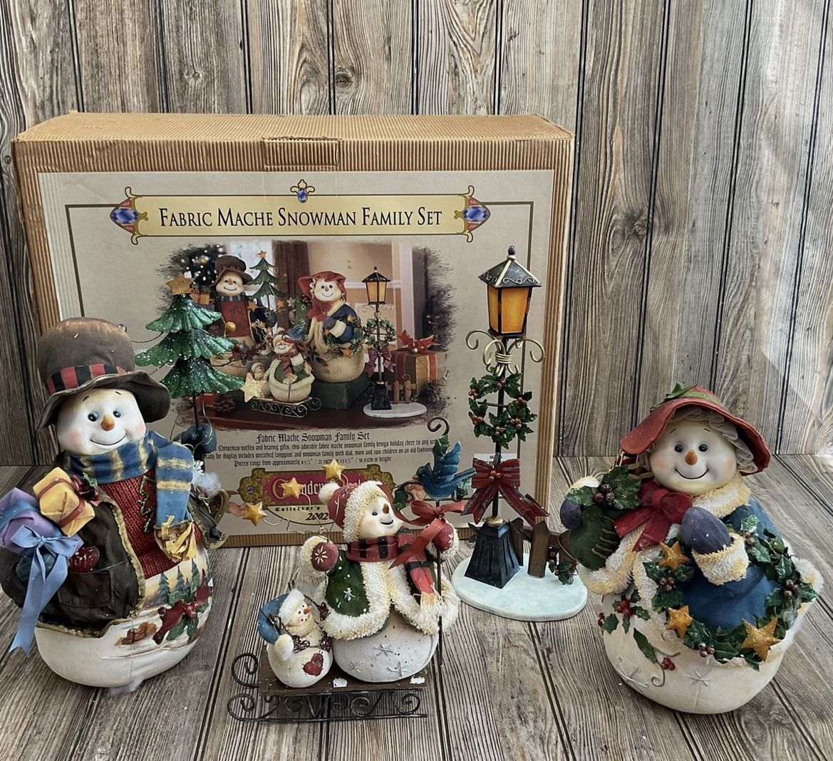 The Grandeur Noel 2002 Collectors Edition Fabric Mache Snowman Family Set