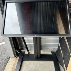 ELO ET4202L 42” INTERACTIVE DIGITAL SIGNAGE TOUCHSCREEN KIOSK