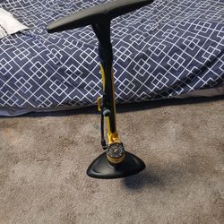Topeka Joeblow Tire Pump