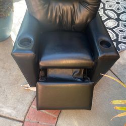 Small Child Recliner 