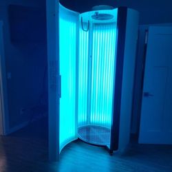 Commercial Stand-Up Tanning Booth