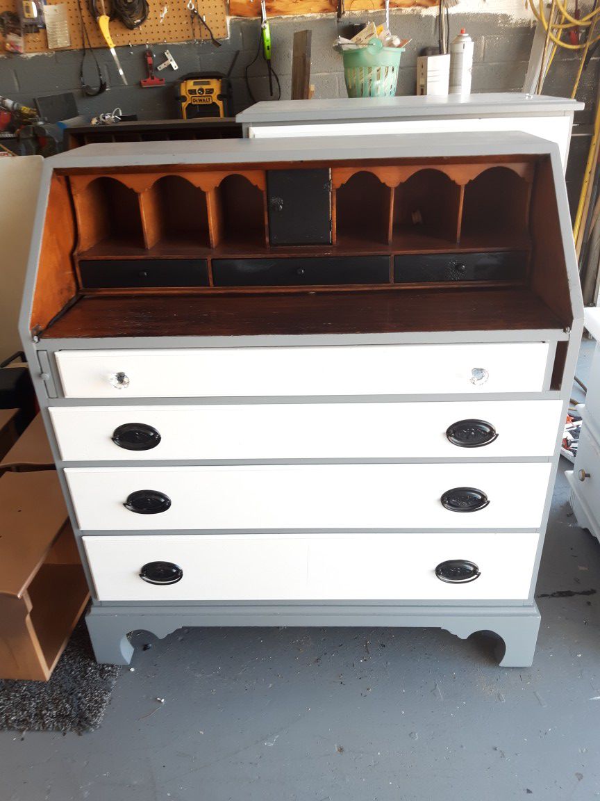 Lovely Grey White Antique Maplewood Secretary Desk and Dresser Chest ! DELIVERY AVAILABLE  !