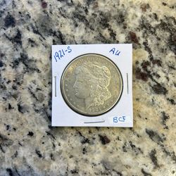 1921 S MorganSilver Dollar.    (13cf )