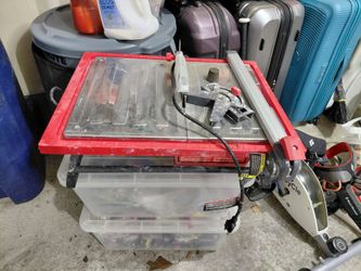 Tile wet saw