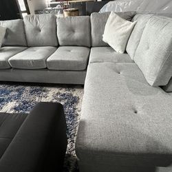 Beautiful Grey Sectional w/ Chaise & Cup Holders – $795 ⭐️ $0 Down Financing + Same-Day Delivery