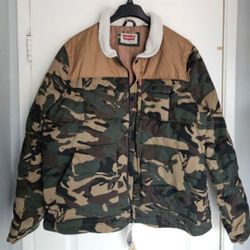 Men's Levi's Camouflage Jacket Army XL Levi's

Sherpa