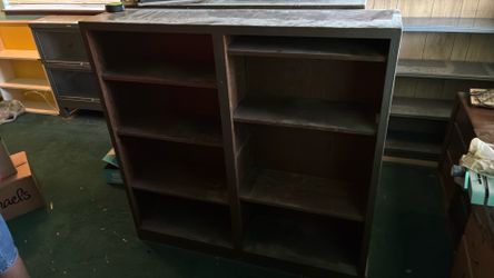 Wooden shelves (2)