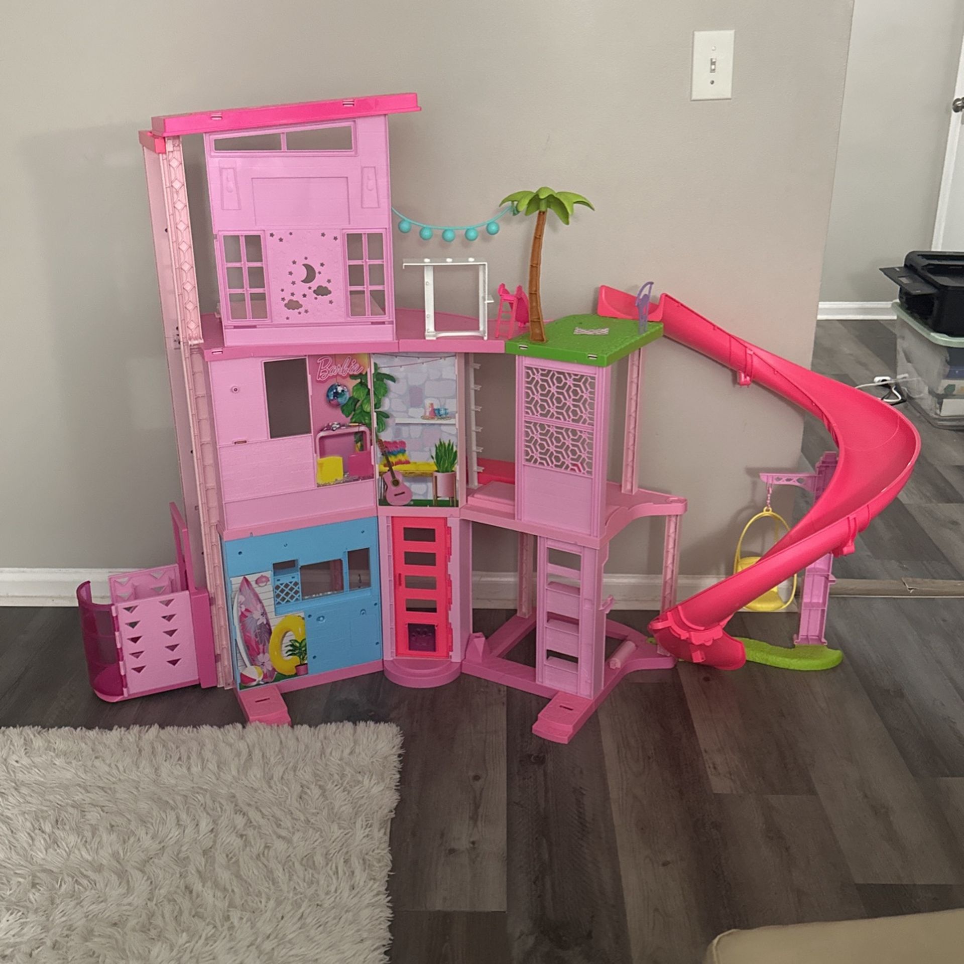 Little Girl Doll House And Dolls Bundle / 4 Bookcases