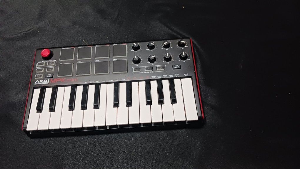 Akai MPK Mini