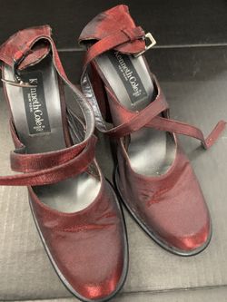 Classy Kenneth Cole red irredecent women’s shoes. cross in front to the ankle, thicker heel