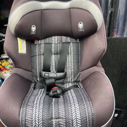 Car seat  ( Only Cash ) 