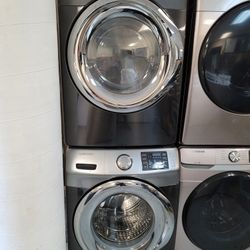 Used In Excellent Condition Samsung Front Load Washer And Stackable Gas Dryer Set In Black Stainless Steel 