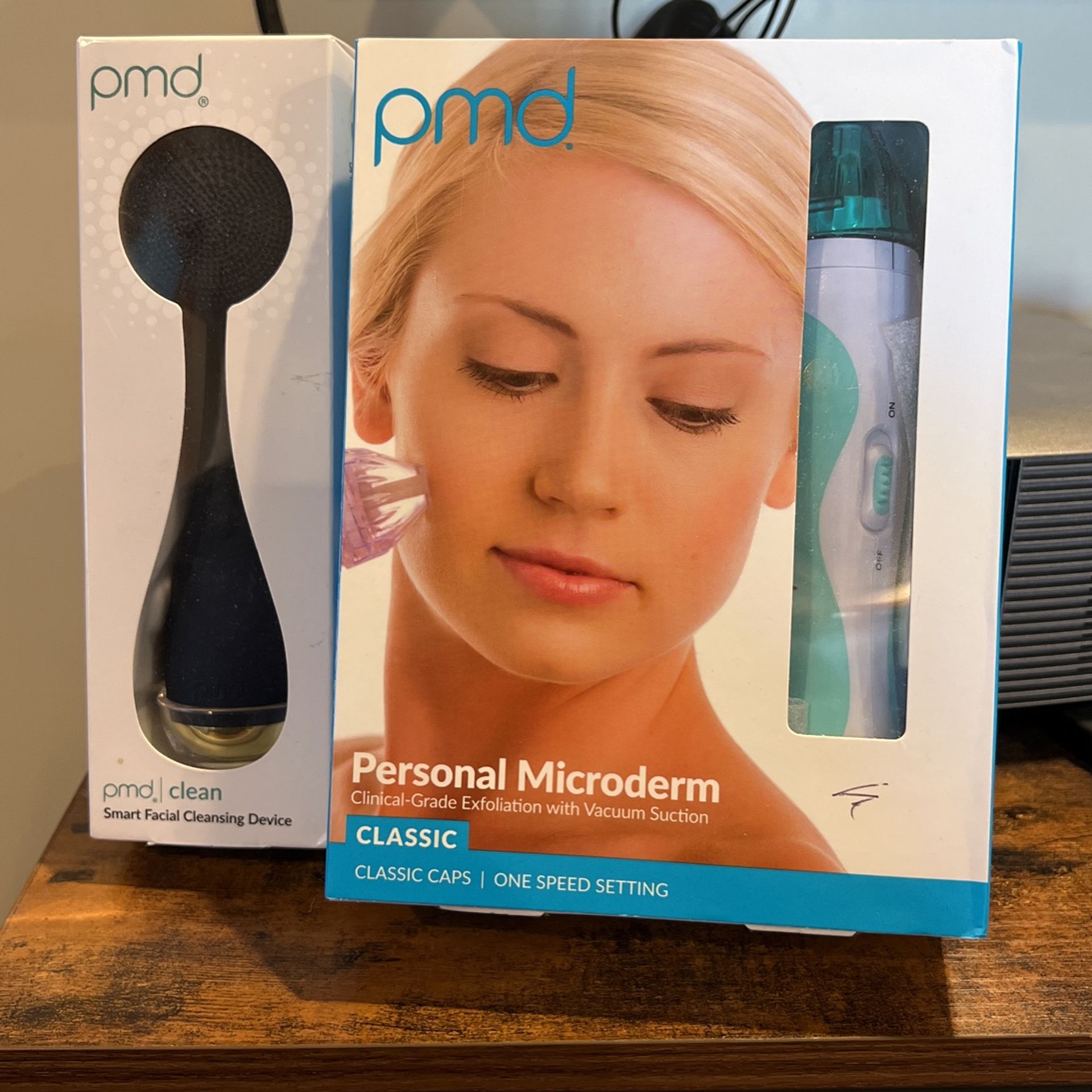 PMD Set Microdermabrasion & Cleansing Device
