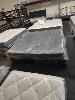 BASIC CALKING MATTRESS AND BOX SPRING