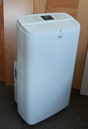 AC LG 11,000 BTU Portable Air Conditioner + A/C Hose and Window Kit