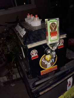 Vintage 3 bottle  machine