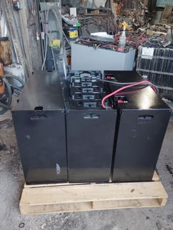 Battery forklift pallet jack solar