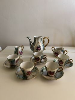 Vintage Tea Set, Musical Tea Por, Porcelain Gold Leaf Made